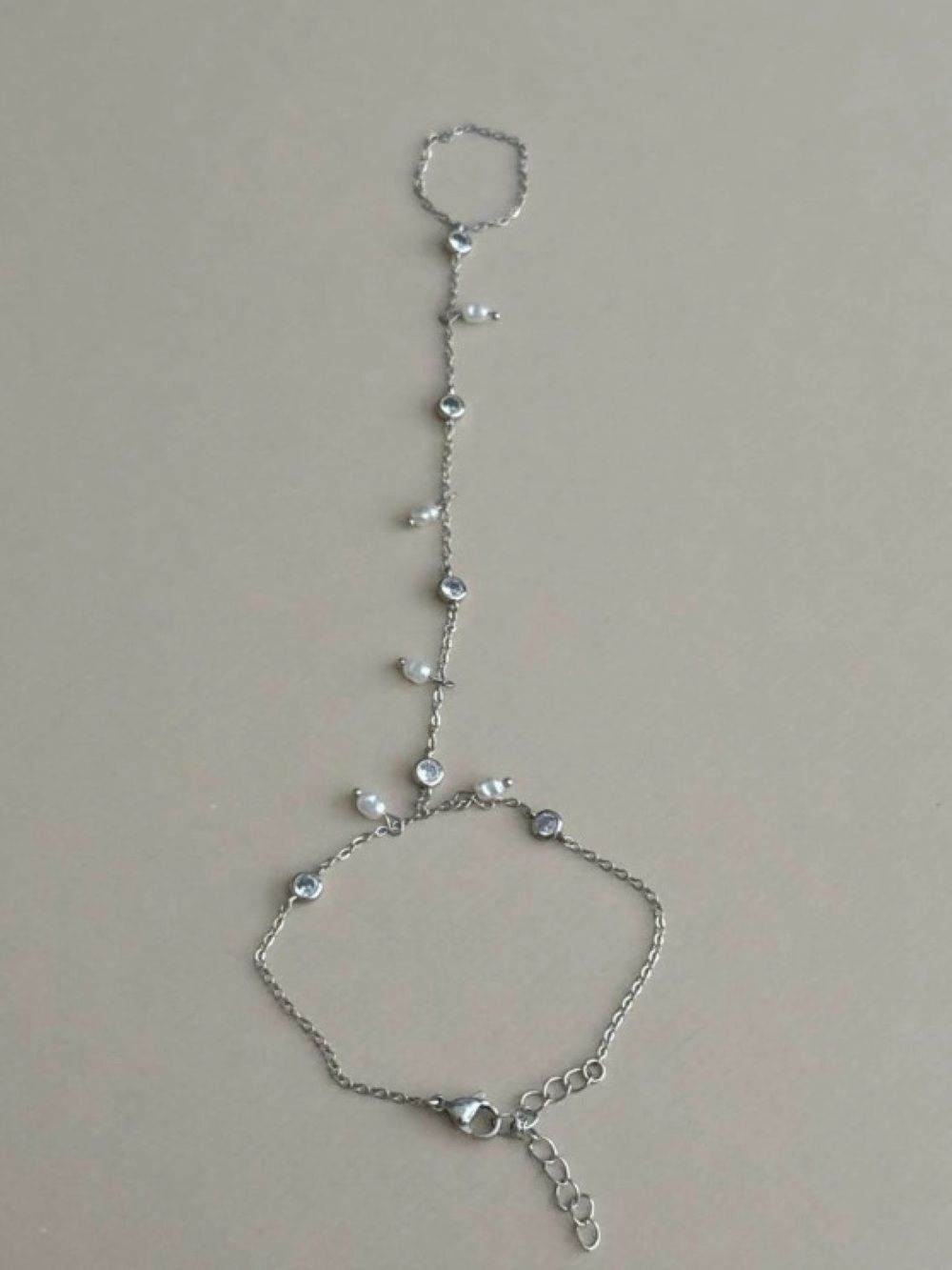 pearl crystal hand chain D106 - Picture 2 of 7
